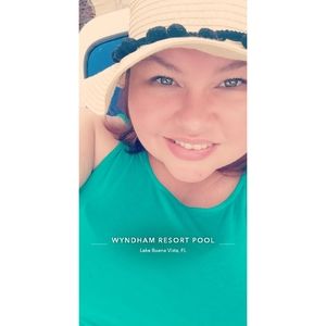 Meet your Posher, Becky